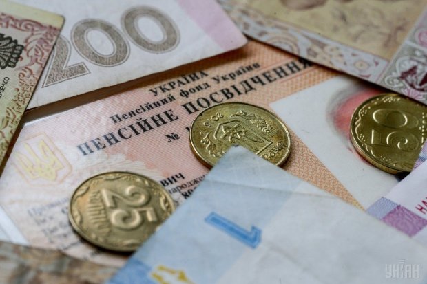 Пенсии украинцев пересчитают: к чему готовиться в 2019-м
