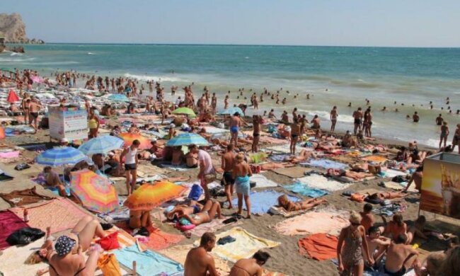 Туристы-террористы уничтожили крымский памятник архитектуры