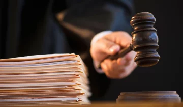 Суд решил, что будет с имуществом Захарченко