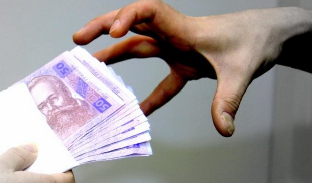 Працівниця банку на Львівщині привласнила 3,5 мільйонів гривень 