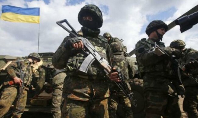 За добу українські позиції у зоні АТО обстріляли понад сто разів