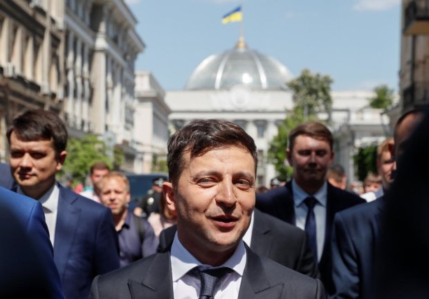 Зеленский изменит жизнь украинцев одним законом: что такое "префектуры", и чего нам ждать уже совсем скоро
