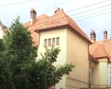 У Львові закрили психоневрологічний диспансер, батьки в розпачі - куди подіти діток, яких не беруть до школи