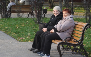 Пенсіонери. Фото: скрін youtube