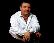 Ймовірний убивця Михайла Круга знову опинився у його домі: поліція оточила район