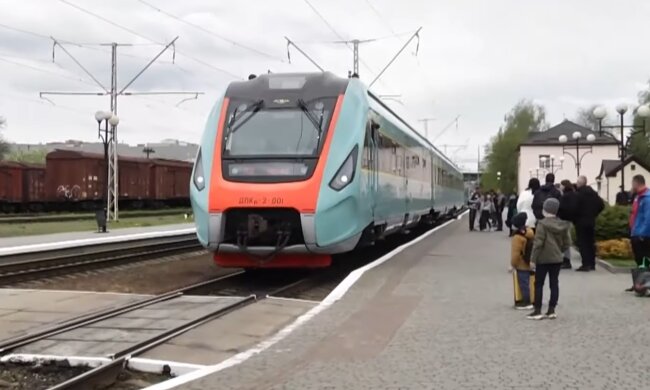 Поезд Укрзализныци, скриншот с видео