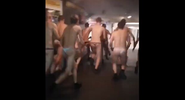 хлопці в стрингах влаштували голий марафон у Києві