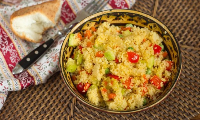 Кускус з баклажанами та помідорами всього за 20 хвилин