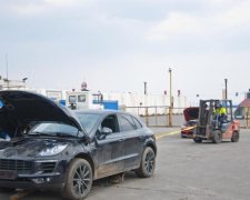 Владельцы фиктивной фирмы, которая пыталась растаможить 61 контейнер на Одесской таможне, давят на СМИ, чтобы убрать информацию об этом деле