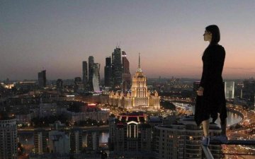 Чудом спаслась: украинцы шокированы глупым поступком девушки
