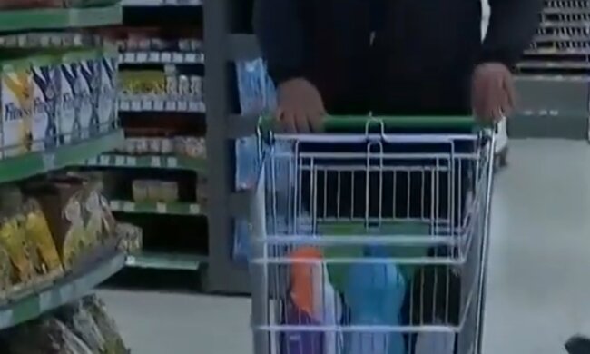 Супермаркет, кадр з відео