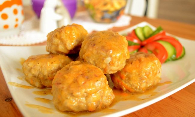 Пальчики оближешь: рыбные фрикадельки в сливочном соусе