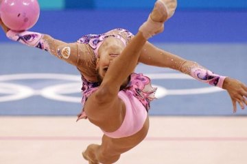 Безголова гімнастка розбурхала соцмережі