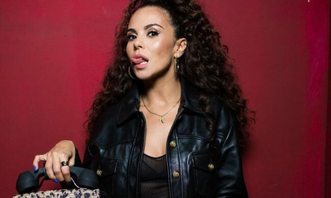 Страстная Настя Каменских похвасталась миллионом в компании солидного мужчины