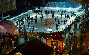 Українці, Київ, ковзанка, фото з соцмереж