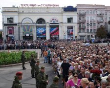 В сеть слили видео с кладбища, где зарыли Захарченко