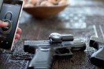 Разблокировать оружие будет можно через смартфон