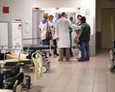 Медпомощь только за деньги: получится ли отменить реформу Гройсмана