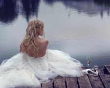 Наречена продала сукню з "запахом зради"