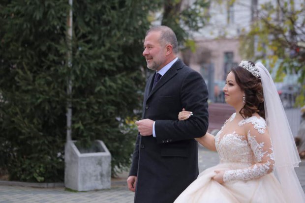 "Господар Закарпаття" видав заміж доньку: фото шикарного весілля