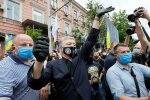 Порощенко возле суда, фото:Униан