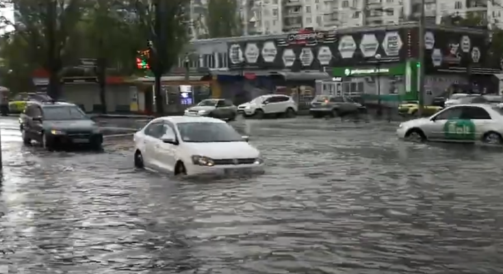 Потоп после ливня. Фото: скрин youtube