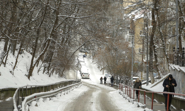 Погода на 13 лютого: зима бере реванш