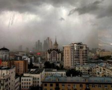 Погода знову познущалася над Москвою: опубліковані кадри