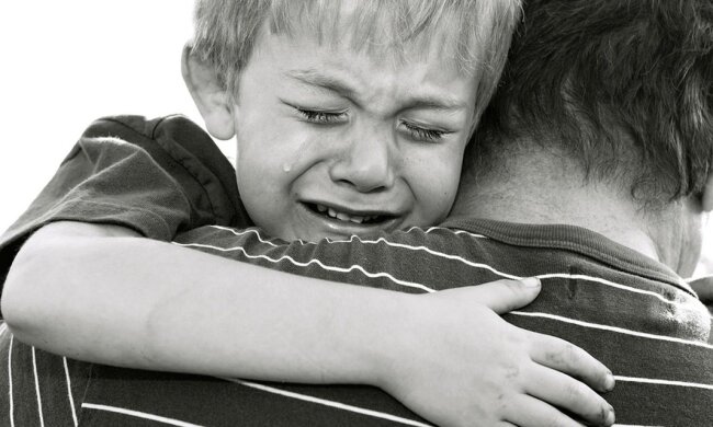 Ображена дитина. Фото з відкритих джерел