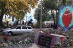 "Привітали" з Днем захисника: у Харкові "позеленів" пам'ятник героям УПА