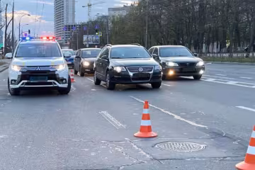 Посеред Києва відкрився портал "до жаб", кияни рвуть животи: "Метро на Виноградар?"