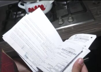 Тарифы на коммуналку, кадр из видео