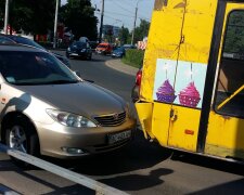 Одесские автохамы парализовали пол города, ни пройти ни проехать: позорные кадры