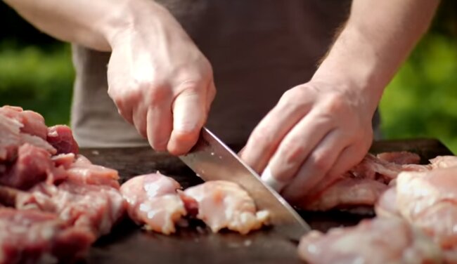 Шашлик вдома: джерело YouTube