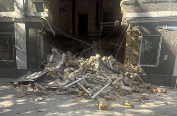 Обвал частини будівлі на вулиці Хмельницького в Одесі