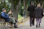 пенсионеры, скриншот из видео