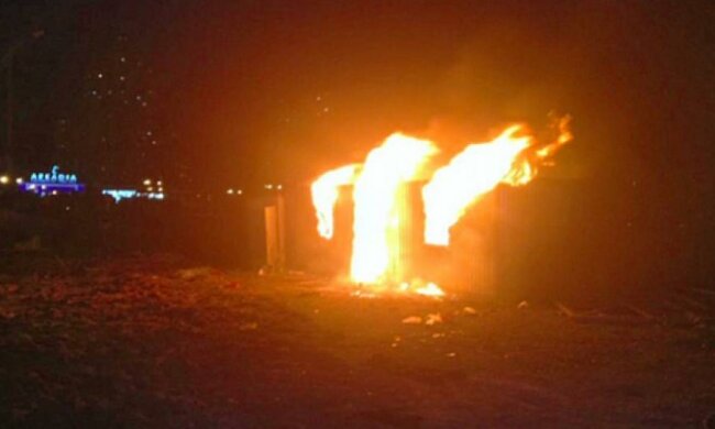 На Осокорках во время протестов пострадало трое милиционеров (фото)