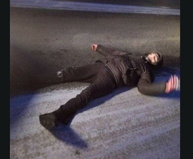 "Синий" тернополянин "отдыхал" прямо посреди улицы: "Над ним стояли отец и полиция"