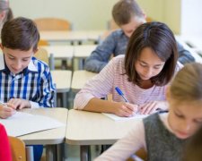 Лорак та Повалій не зрадники? Українську гімназію лихоманить від скандалу