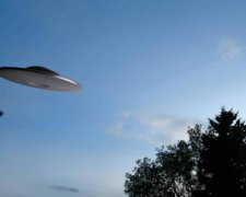 Гігантський рогатий НЛО налякав весь світ