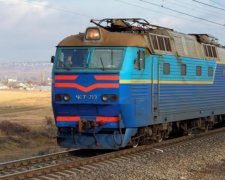 Поезда ежедневно будут гудеть в память героев Крут