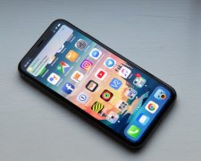 Появились первые подробности об iPhone XI: тройная камера и рекордная цена