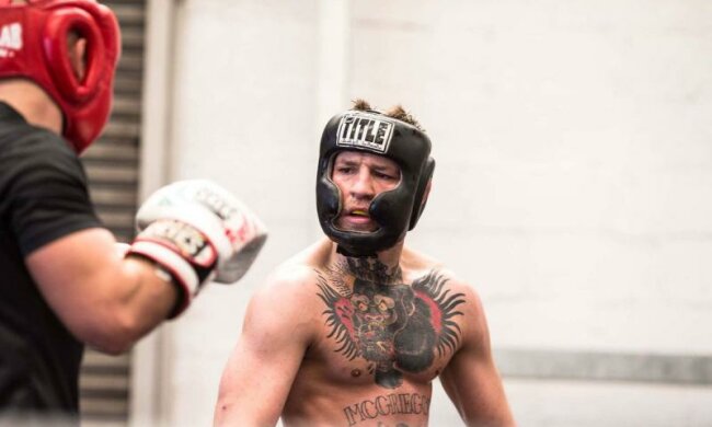 Тренер Макгрегора розповів, коли той нокаутує Мейвезера