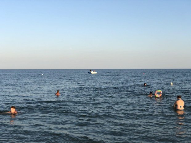 Зник у відкритому морі: під Запоріжжям шукають туриста з Вінниці, надії обмаль