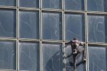 Британський Спайдермен виліз на хмарочос Шард