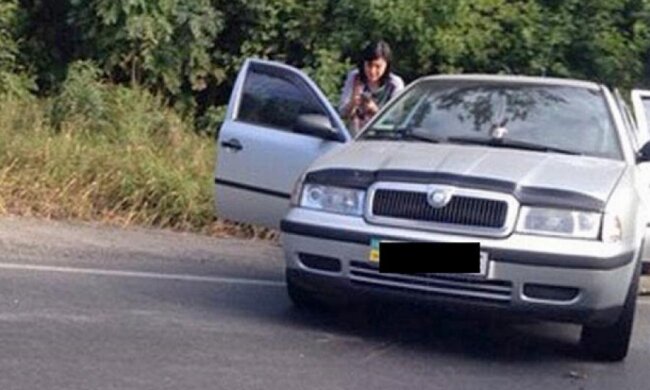 Під Харковом зіткнулися дві іномарки: є постраждалі (фото)