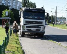 "Припарковался": на Закарпатье креативно наказали автохама, запомнит на всю жизнь