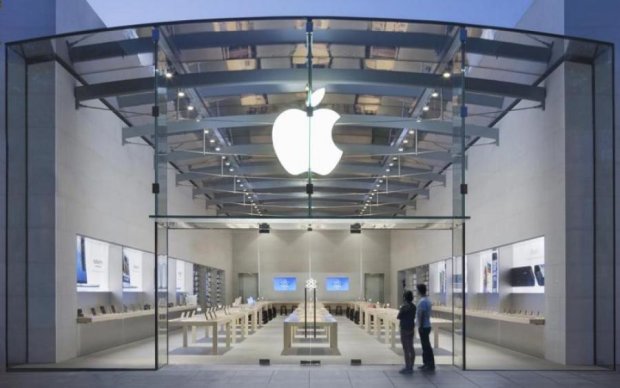 Apple уже не та: компания начала продавать чужую технику