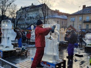 Льодові скульптури / фото: Galnet