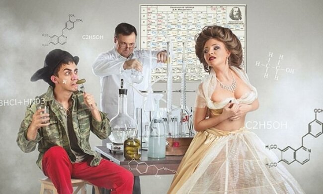 Крановий завод випустив календар з оголеними співробітницями (фото)